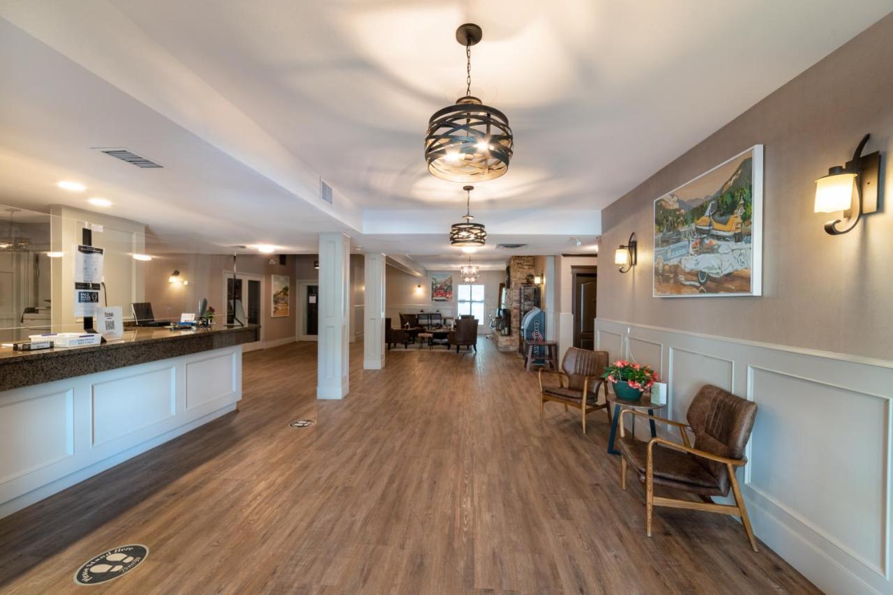 Prestige Inn Golden Eksteriør bilde