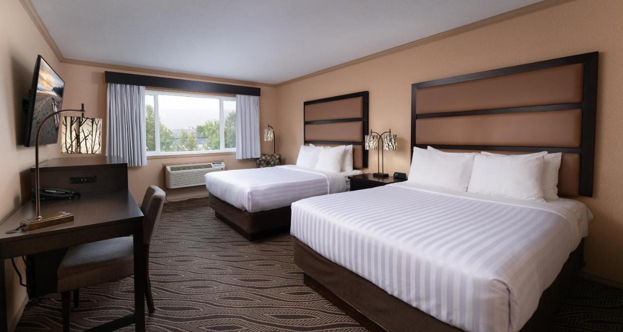 Prestige Inn Golden Eksteriør bilde