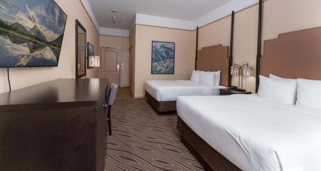 Prestige Inn Golden Eksteriør bilde