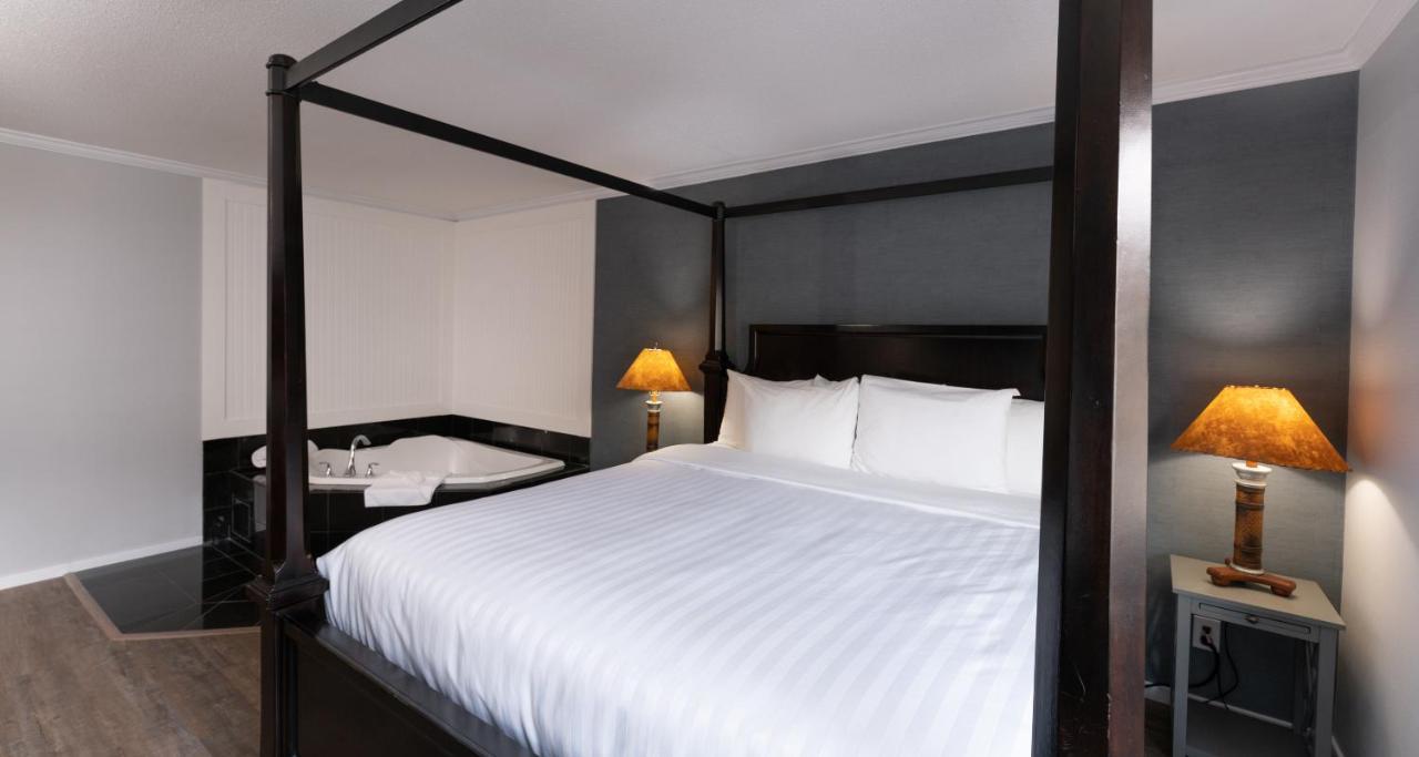 Prestige Inn Golden Eksteriør bilde